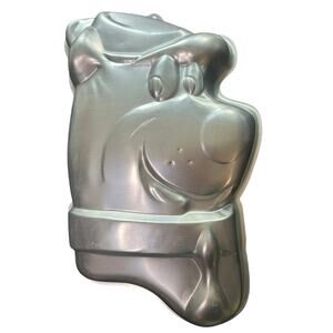 Yogi Bear- Cake Tin Mold- Good Vintage Condition - Hanna Barbera 1975- some wear